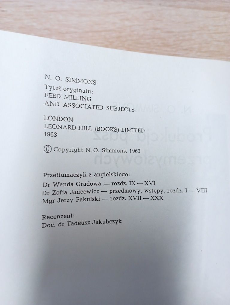 Produkcja pasz przemysłowych, Simmons, 1968