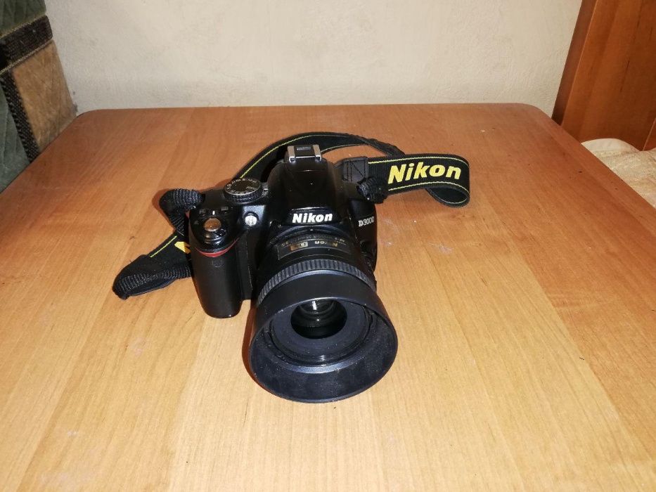 Nikon D3000 + Объектив (не KIT) + Сумка