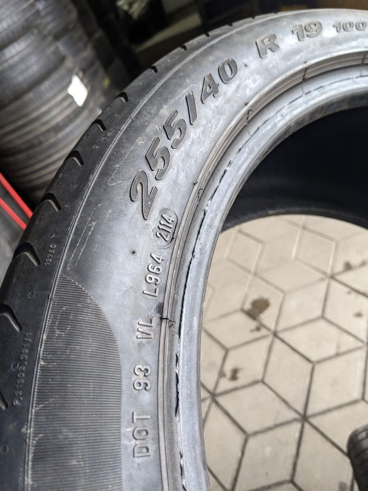 255/40R19 Pirelli літній комплект