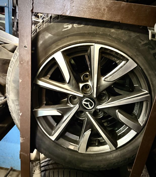 Koła zimowe (pirelli) 4x oryginał od Mazda CX-3 2018r. R16 215/60.