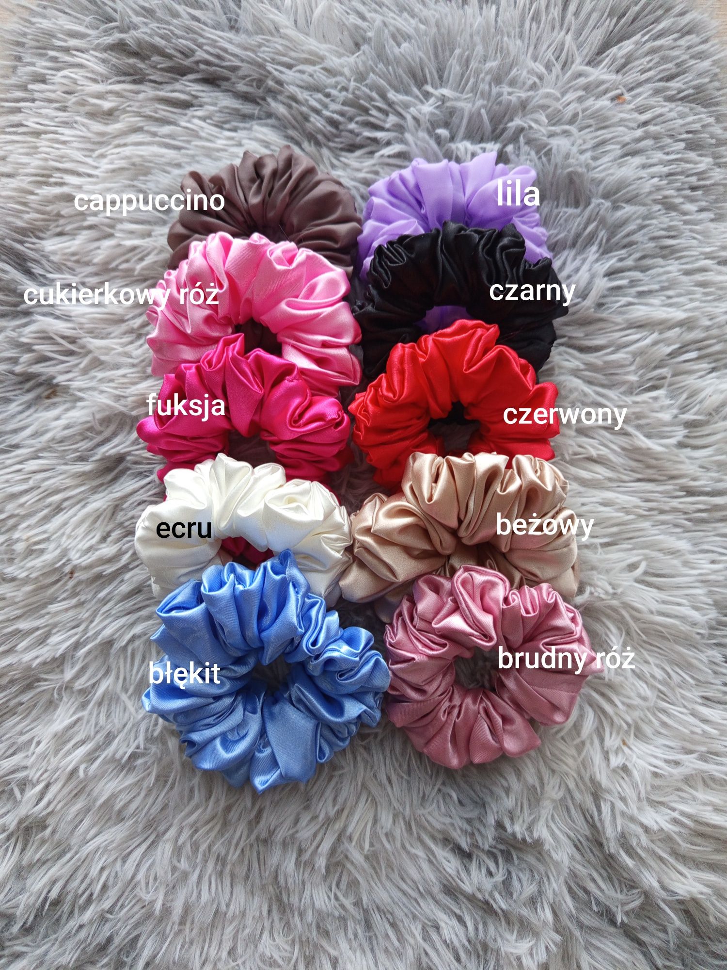 Satynowa gumka do włosów scrunchie