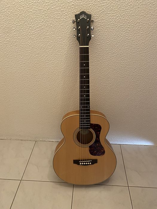 Vendo guitarra folk guild