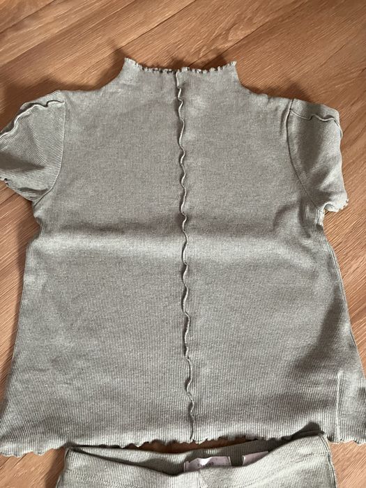 Komplet z szerokimi nogawkami