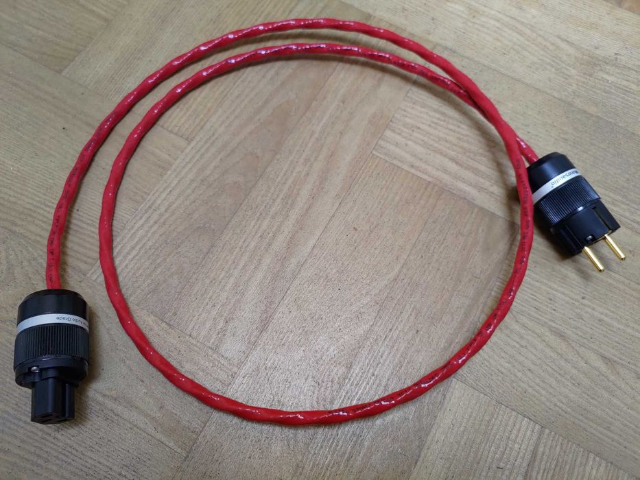Kabel Belden 83803 czerwony 1.5m wtyki Monosaudio F100g E100g