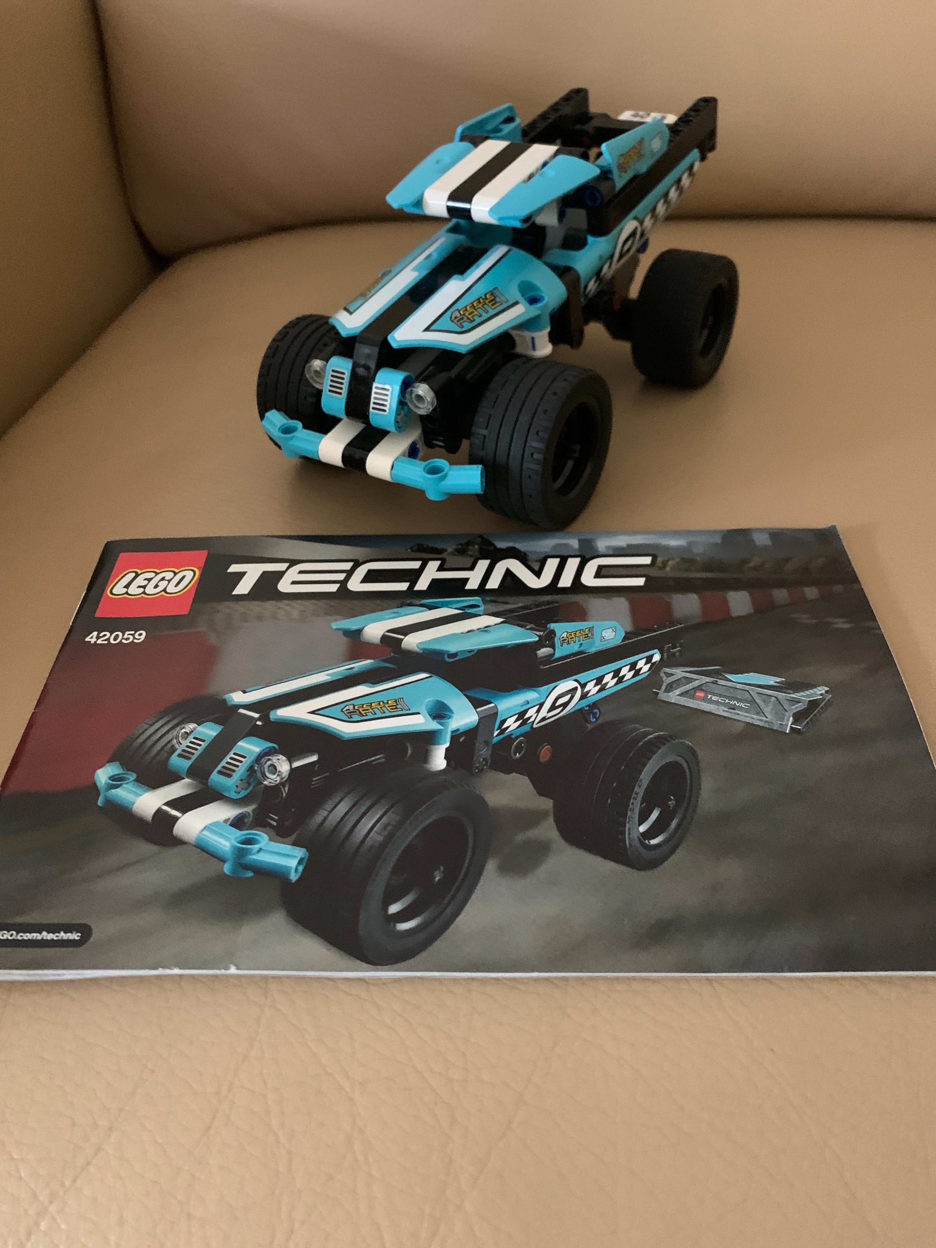Wyścigówka lego technic 42059