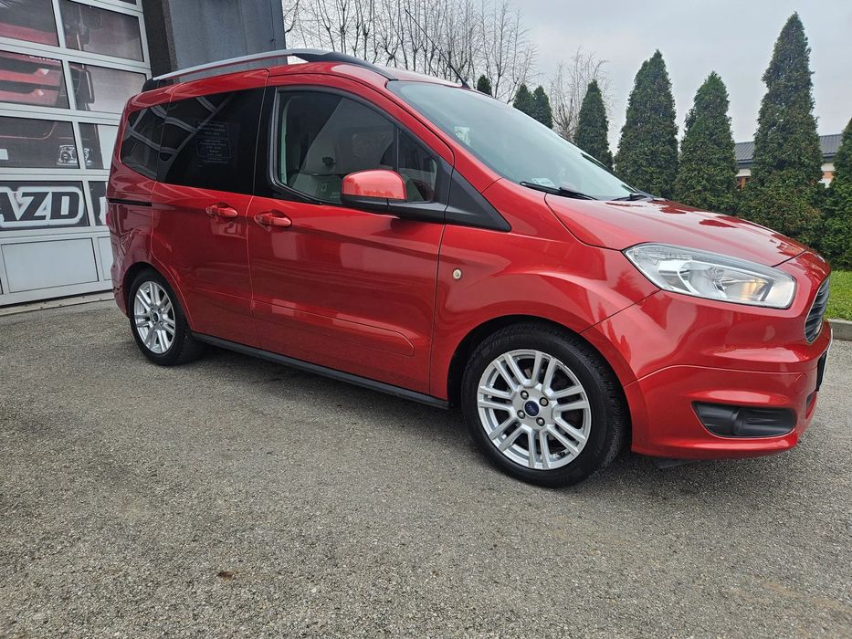 Ford Tourneo Courier SalonPl,bezwypadkowy,Topowa wesja Titanium-przebieg tylko 88tyś.km!
