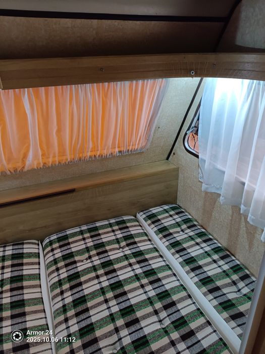 Venda de caravana com avançado em espaço privado