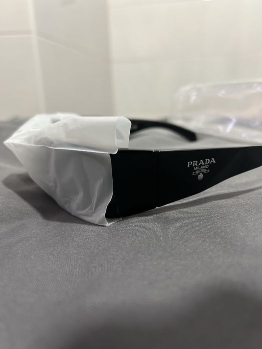 NOVO Oculos Prada