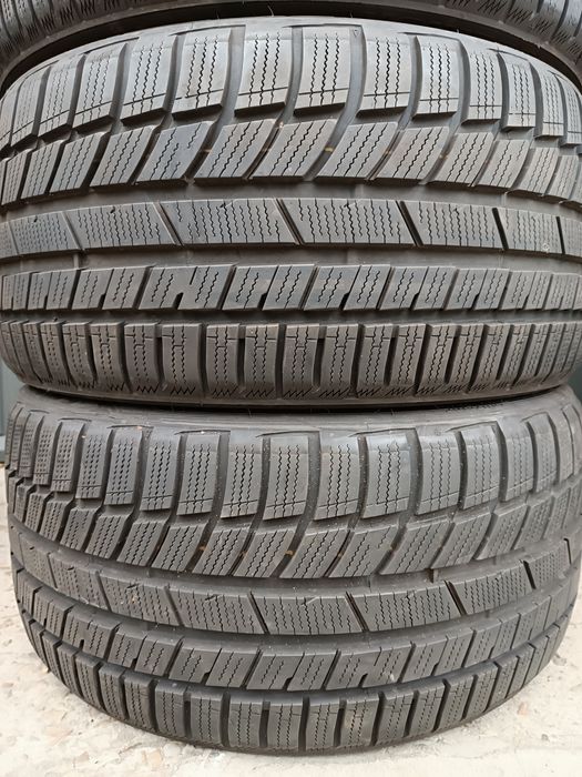 Зимові різноширокі шини 235/35/19 255/30/19 Toyo