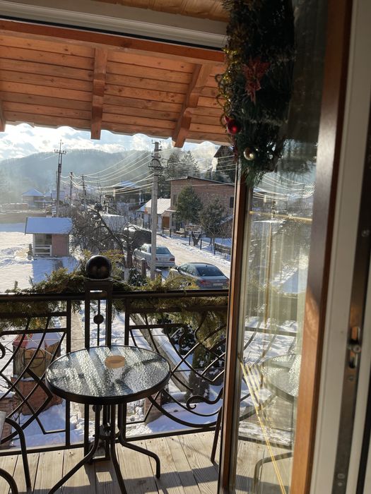 Здається котедж та сімейні апартаменти в Мигово