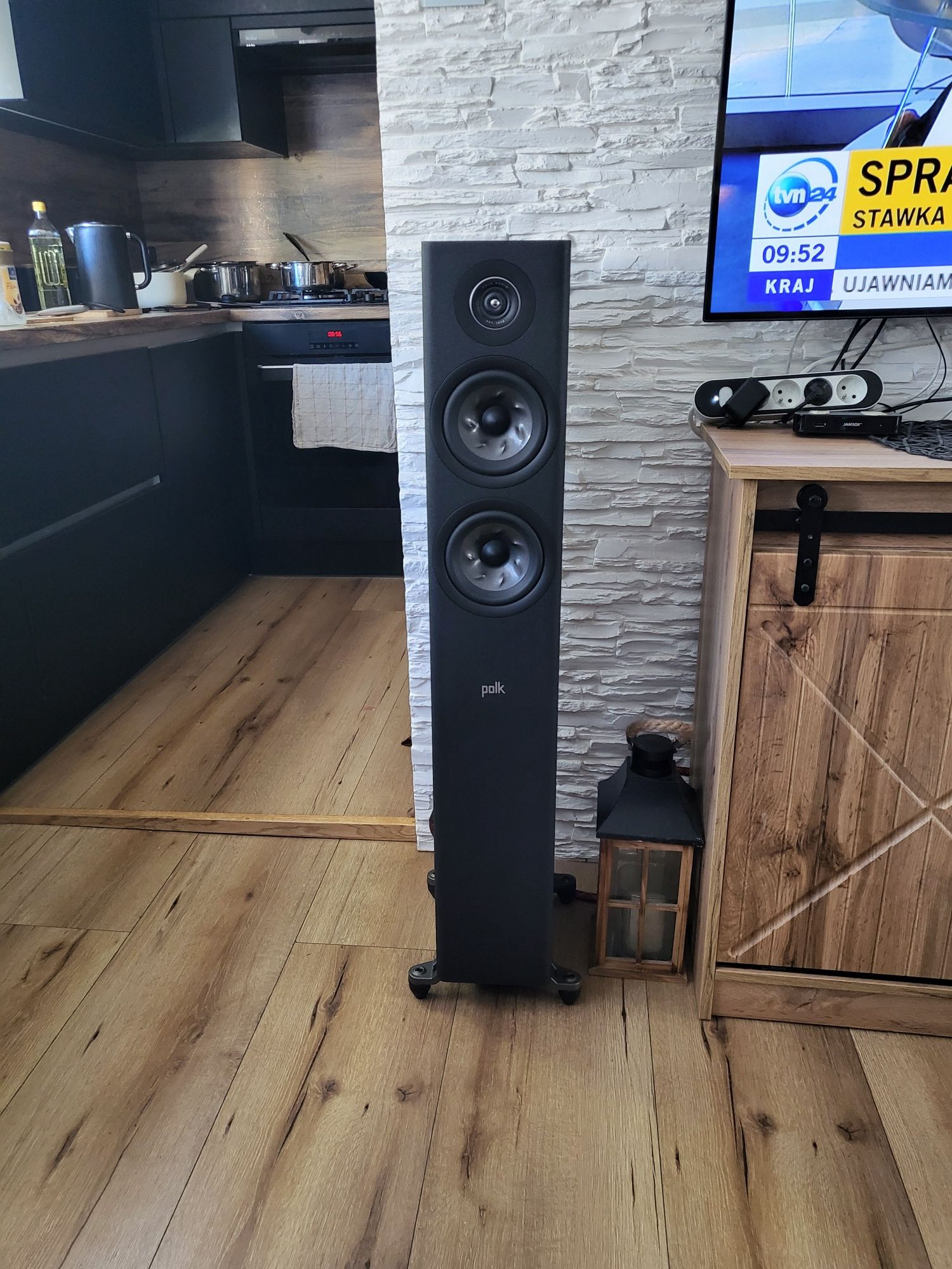 Wzmacniacz nadC 700+Polk Reserve R500