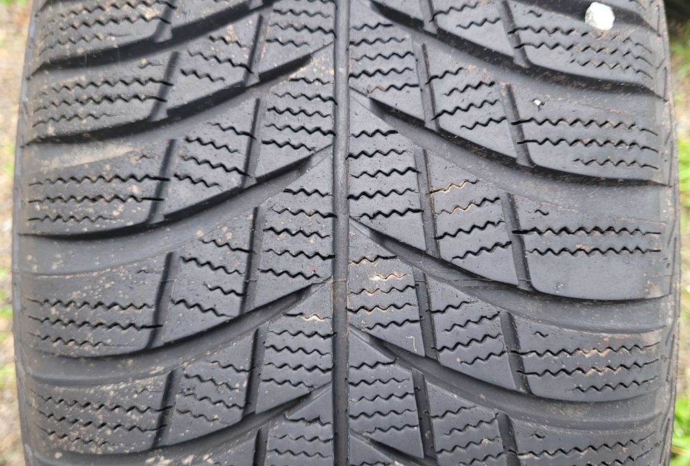 Zima Opony Bridgestone 205/55 16 4szt