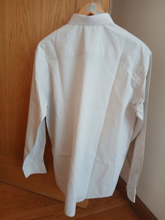 Vendo 2 Camisas Homem