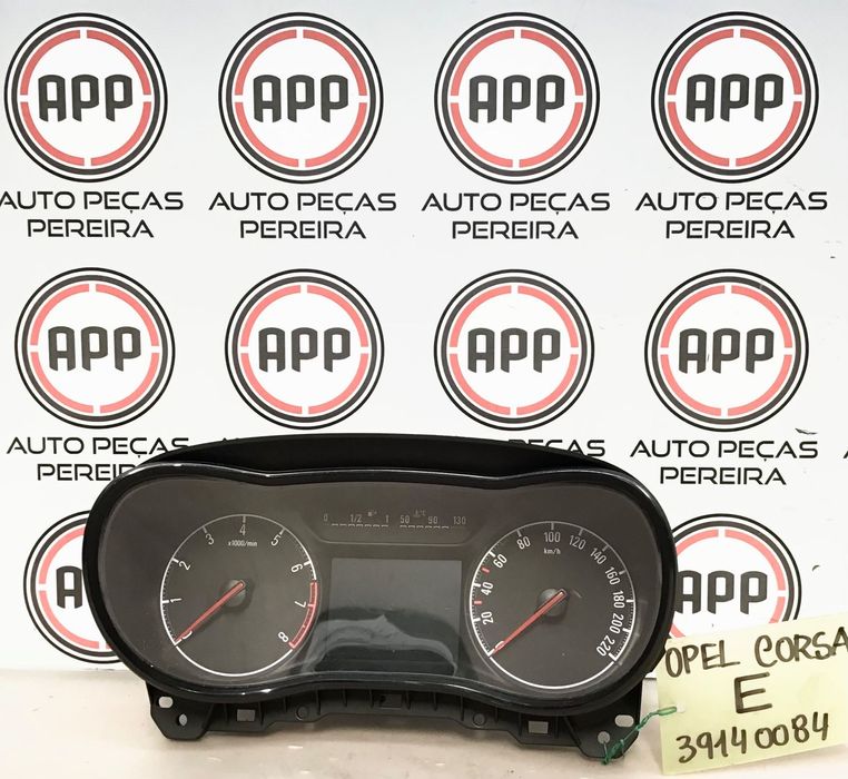 Quadrante Opel Corsa E 1.4 16V, referência 39140084 .