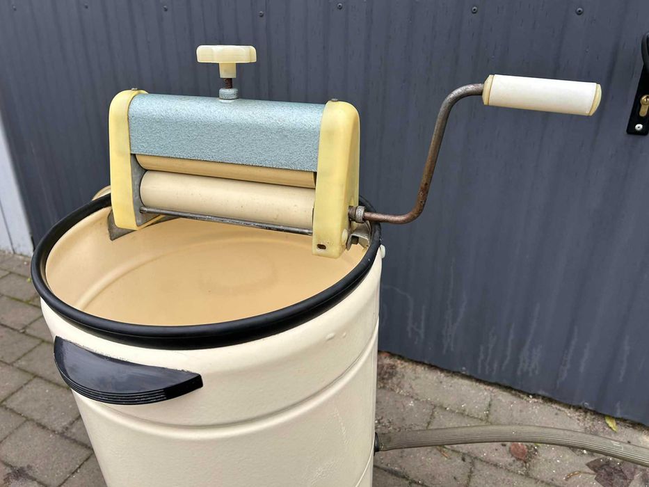 Pralka PRL wirnikowa z wyżymaczką Światowit 62x33cm