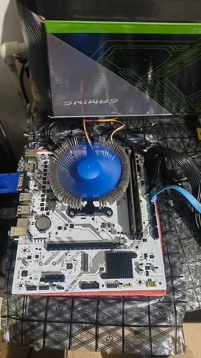 Комплект для збирання ПК B450\R5 2200G(Vega 8)\Кулер