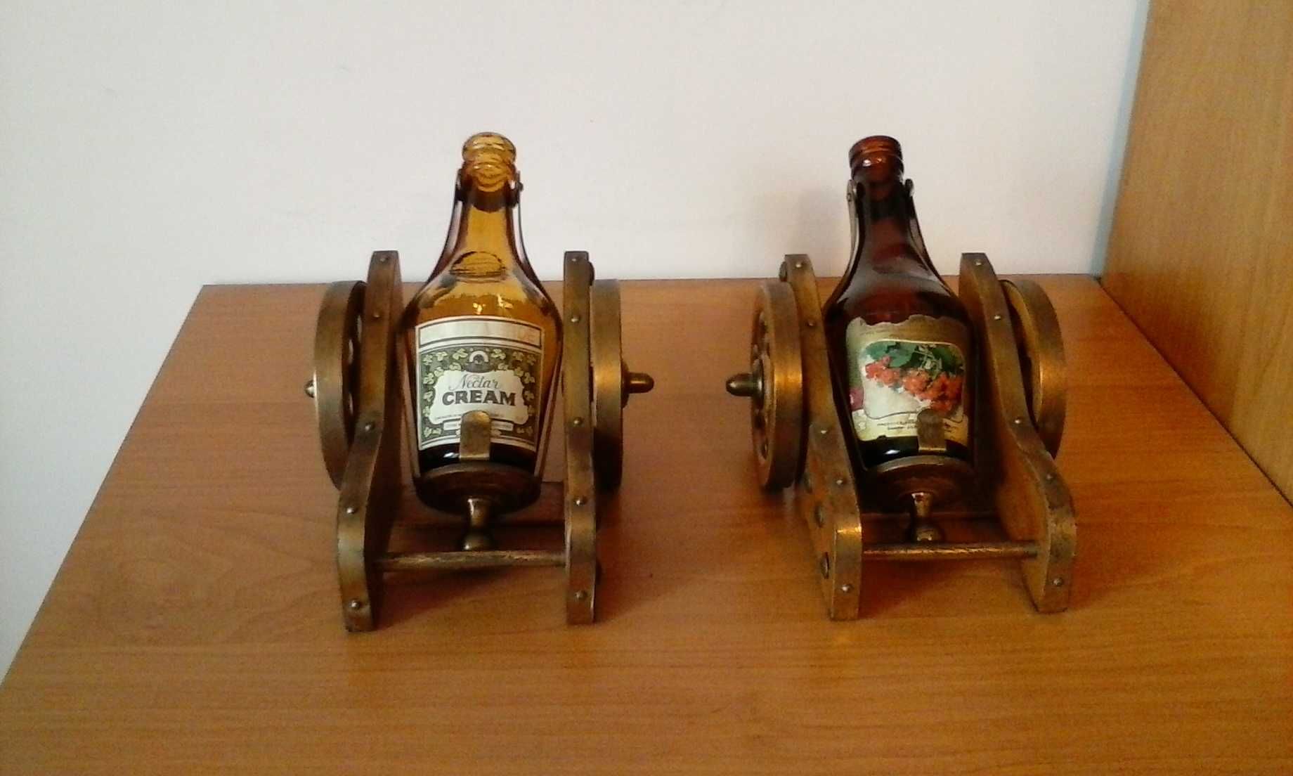 Armatka z drewna i mosiądzu na małą butelkę z czasów PRL