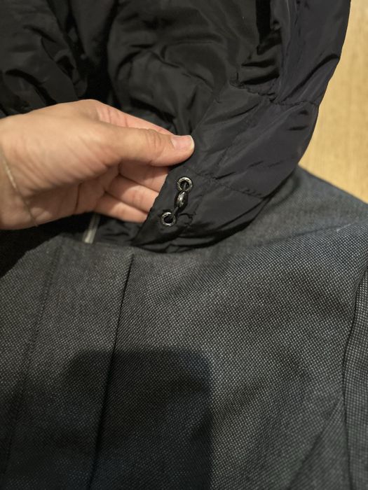 Тепла куртка  спортивна