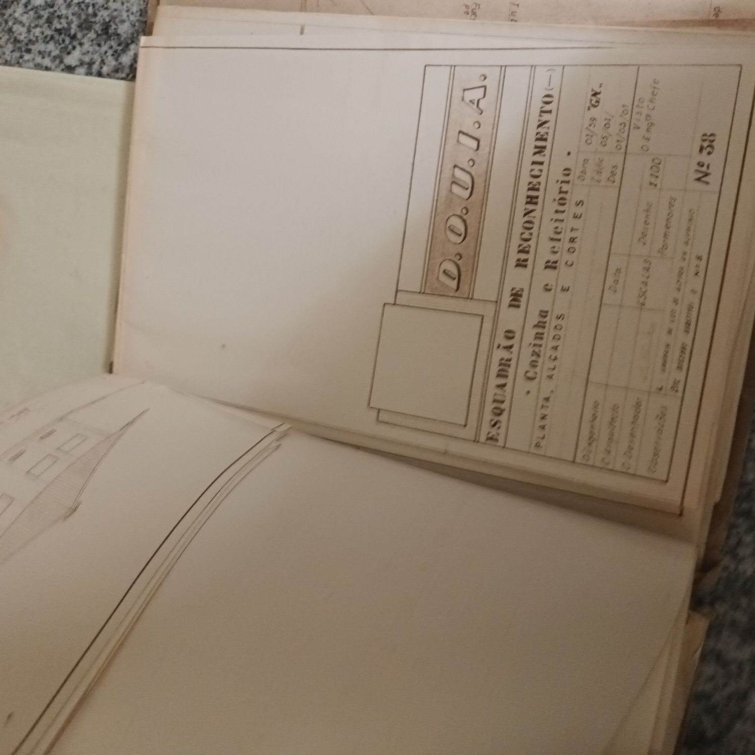 Projetos Aquartelamentos desmontáveis para o comando militar na Guiné