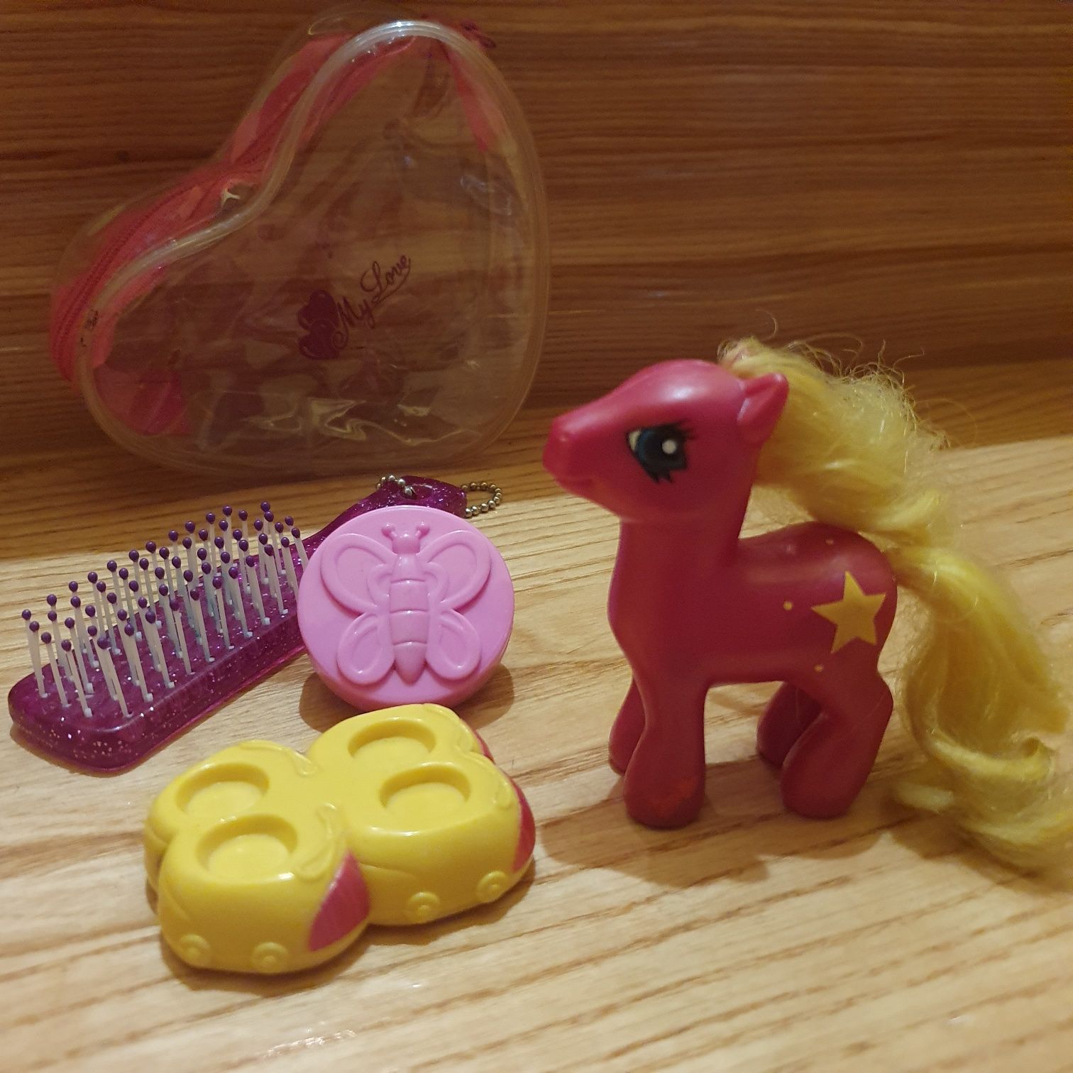 My Little Pony kucyk szczotka pierścień z magnesem podest z magnesem