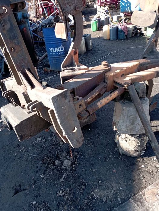 Продам плуг оборотний