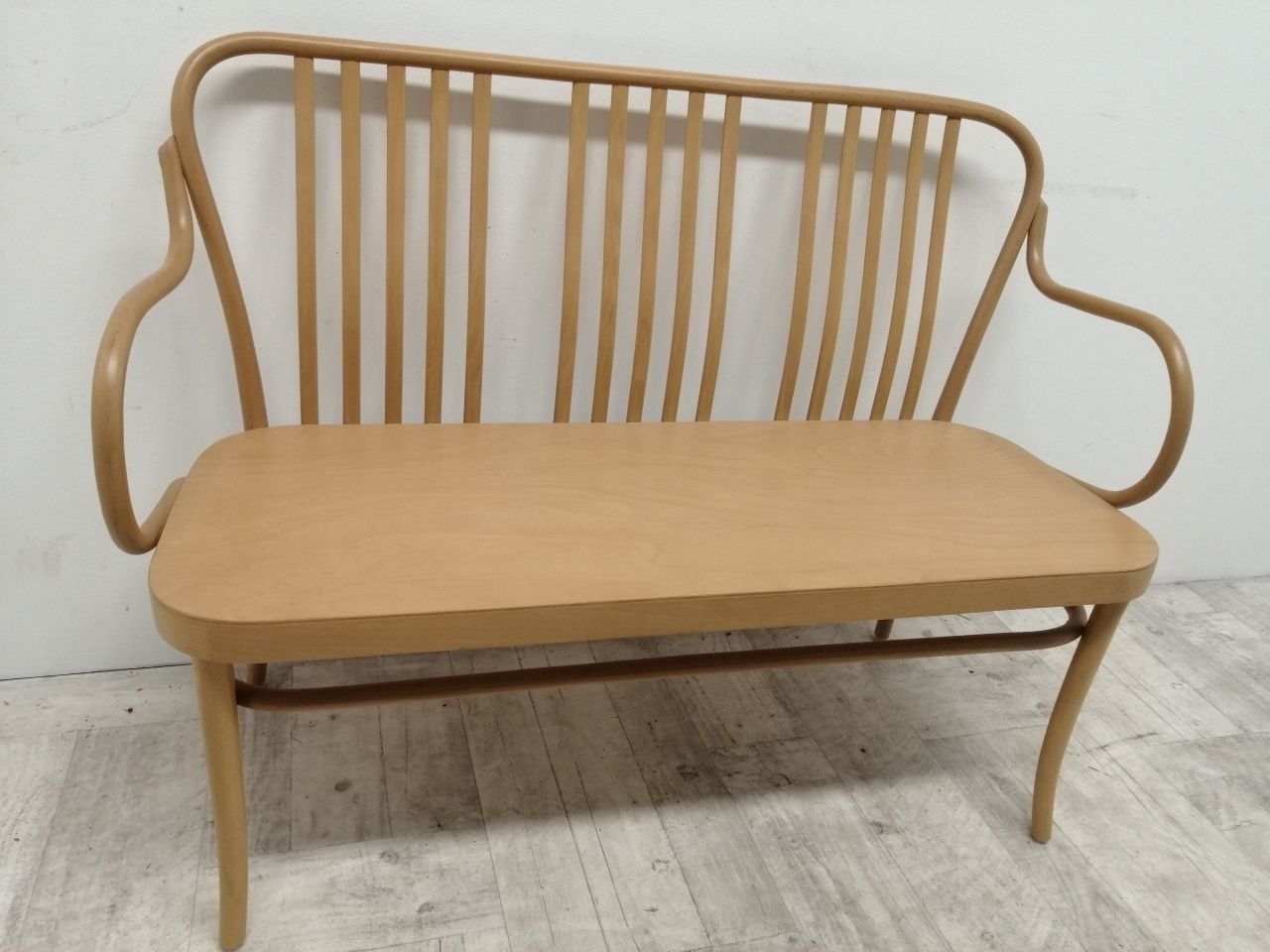 ławka drewno buk gięty model Thonet vintage design