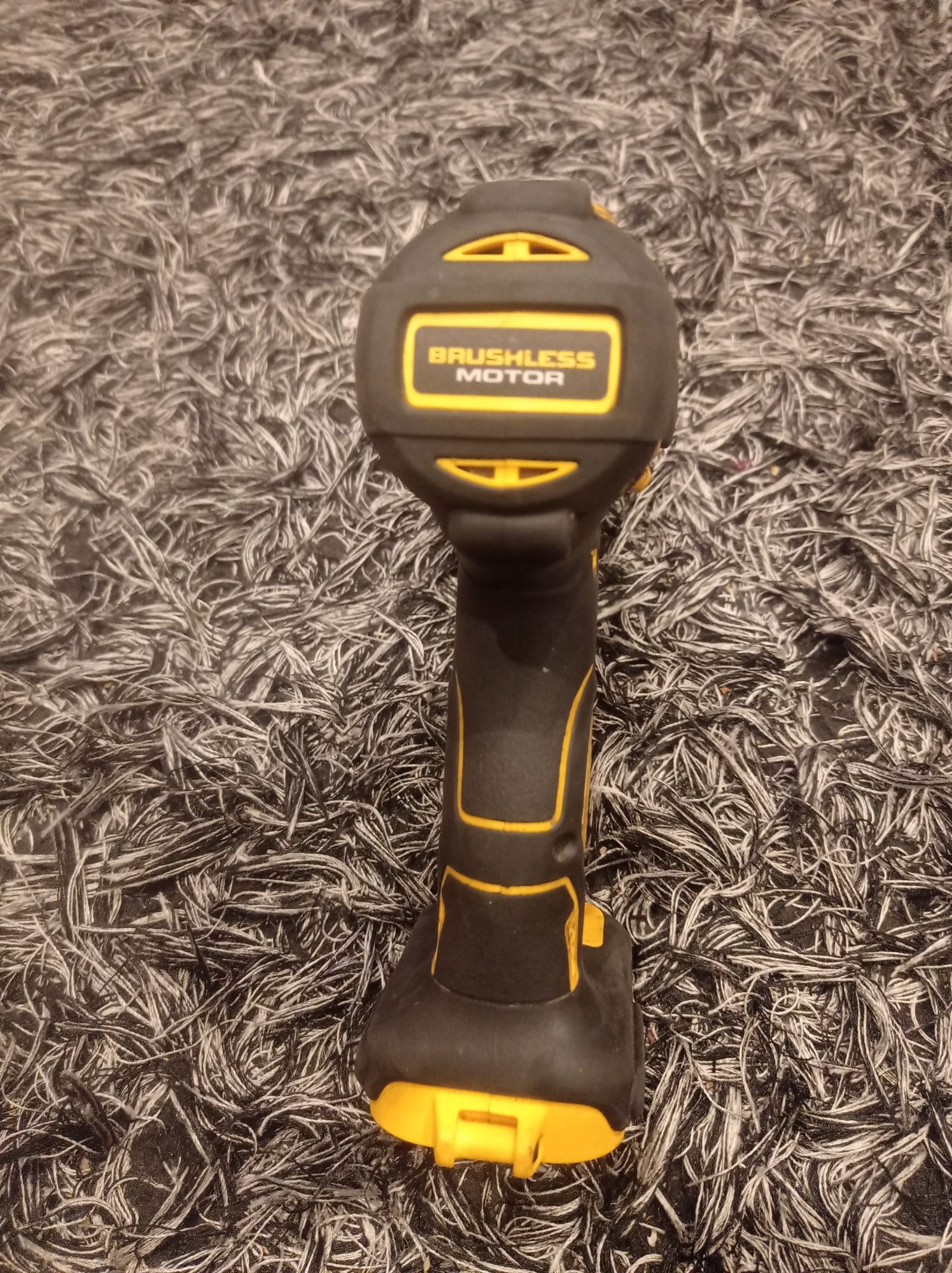 Dewalt dcd 778 .