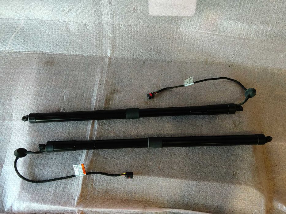 Siłowniki Elektryczne Klapy Bagażnika Volvo V60 II