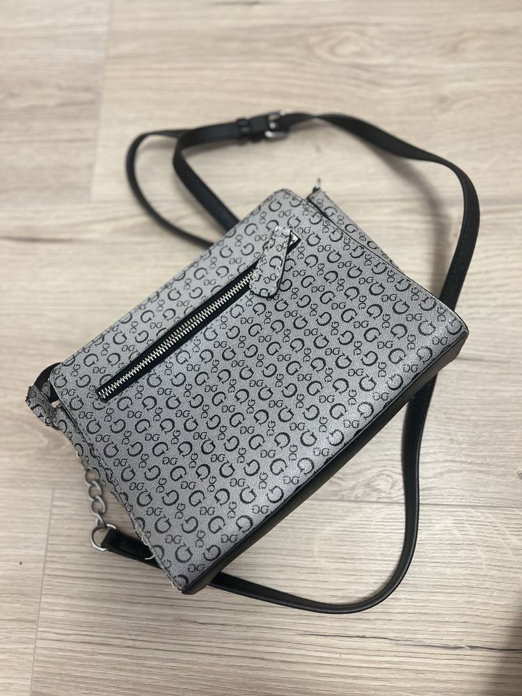Elegancka torebka Guess