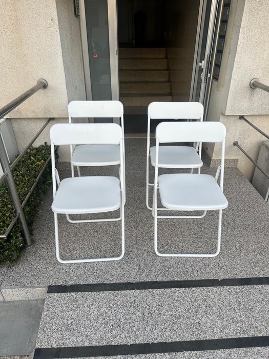 Alugueu de cadeiras e mesas