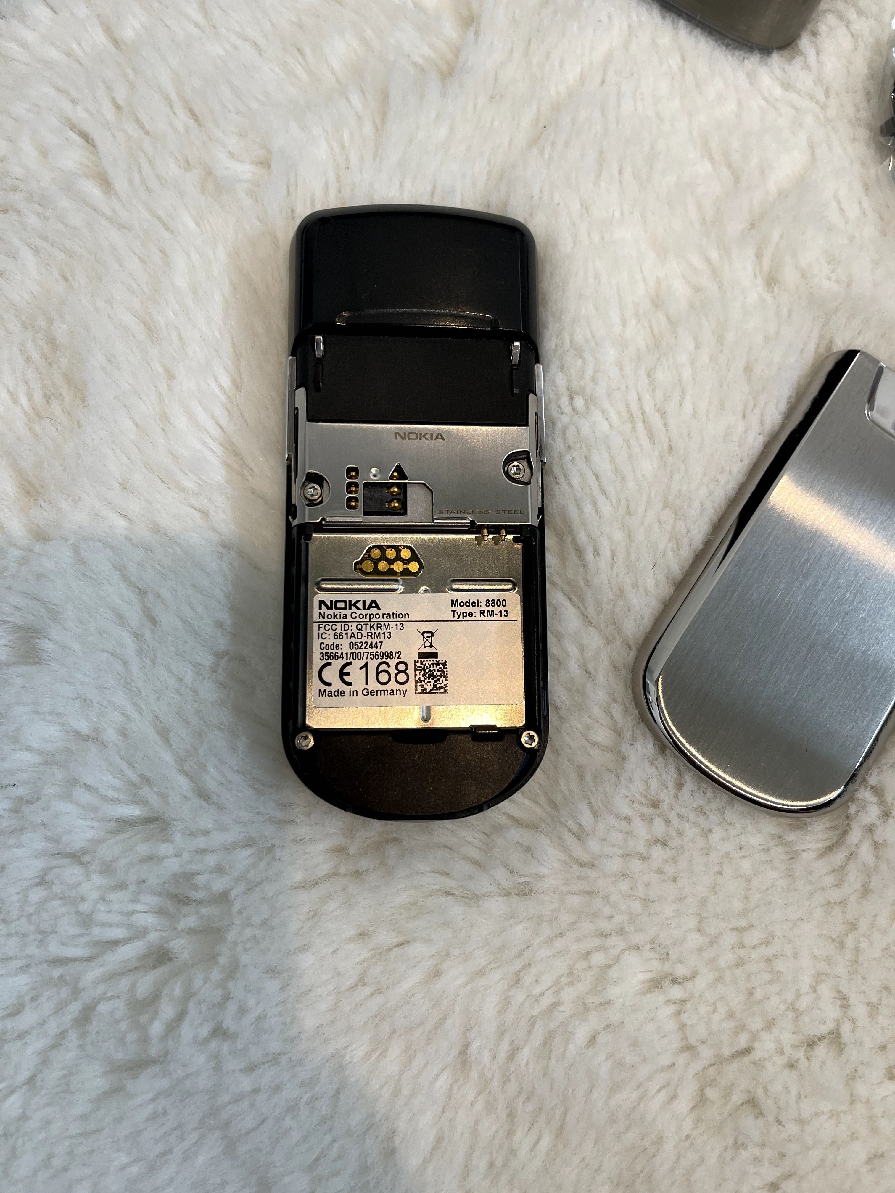 Nokia 8800 w oryginalnym opakowaniu