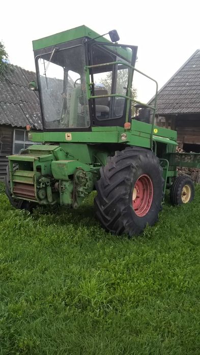 Sprzedaż całej maszyny John Deere 5460 Sieczkarnia