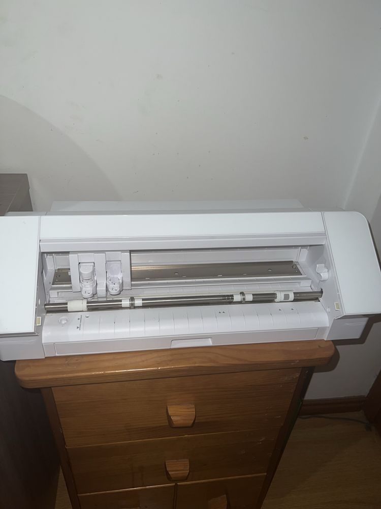 SILHOUETTE CAMEO 4
