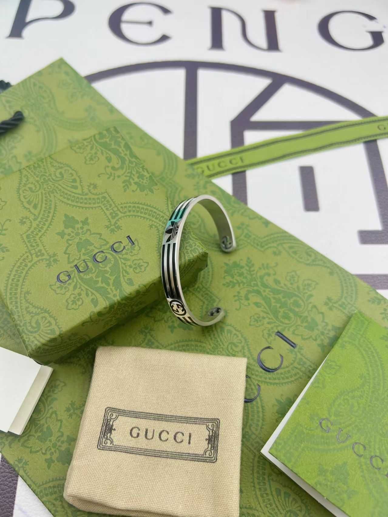 BVLGARI Bulgari Logo Letter Engraved Bracelet Black
