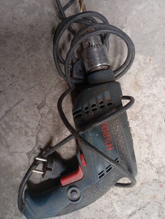 Дрель Бошш залізний патрон