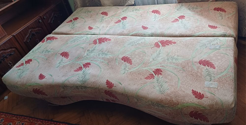 Ліжко розкладне б/у.