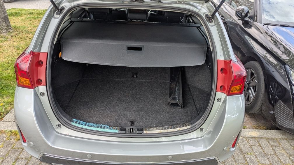Toyota Auris Touring Sports 1.8 Hibrida + GPL - ATÉ FINAL DO MÊS