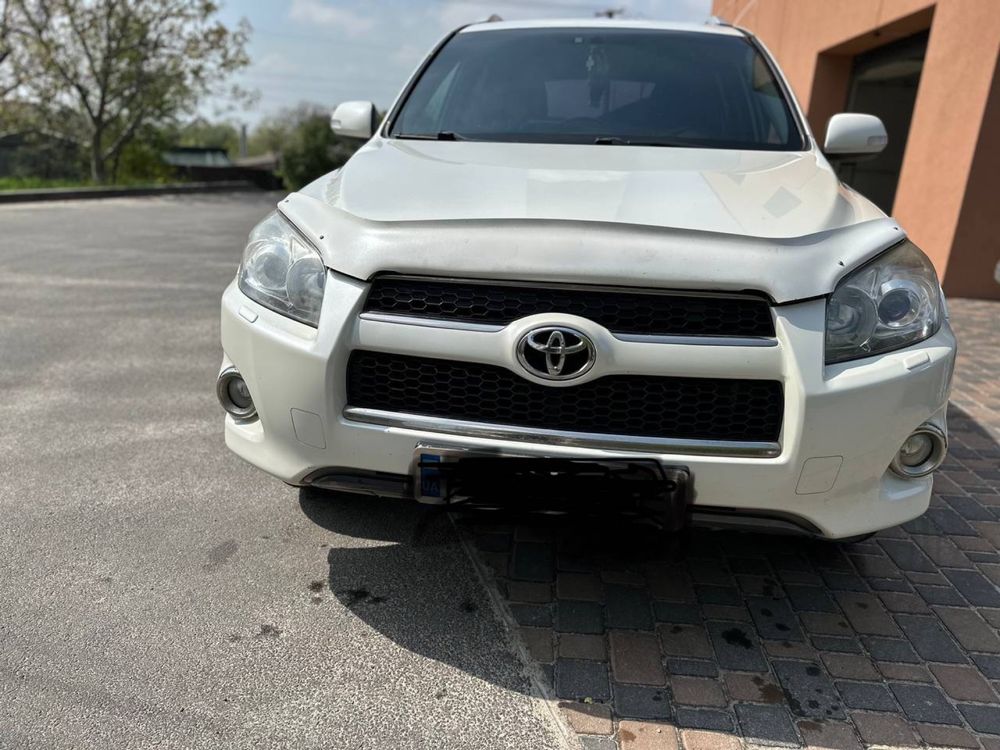 Продам Rav 4