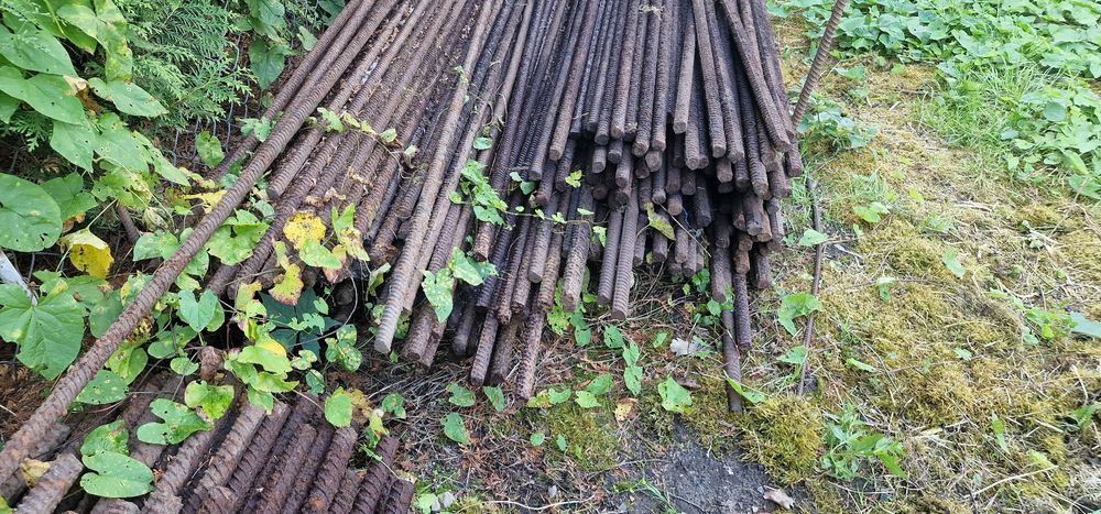 Pręty zbrojeniowe żebrowane 35 , 30 , 26 Pręt stalowy