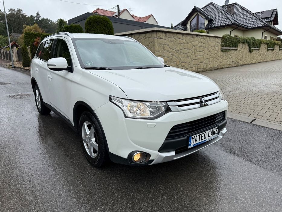 Mitsubishi Outlander 2.0 Benzyna 4x4 Automat Navi Skóra CRV RAV4 X-TRAIL C-Crosser Okazja !