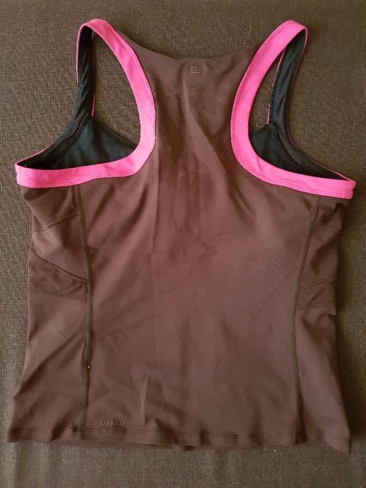 Brązowa koszulka Nike z różowymi dodatkami - rozmiar XL