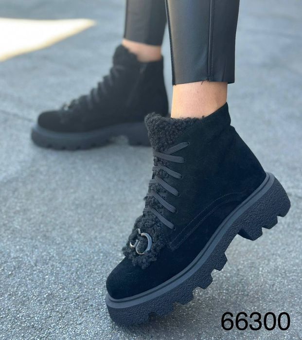 Жіночі шкіряні демісезонні черевики в кольорах