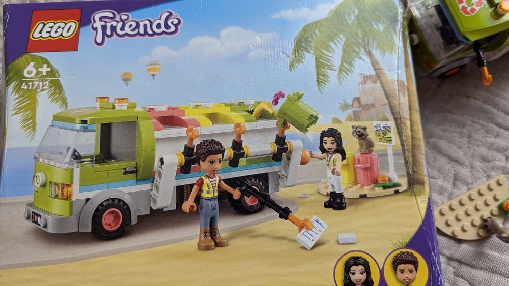 Lego Friends Сміттєпереробна вантажівка 41712