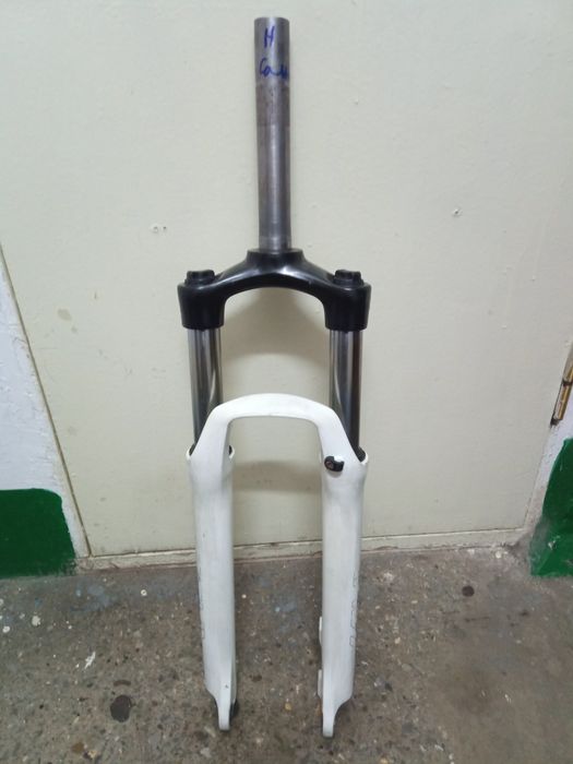 Вилки santour xcm під 26 колеса,