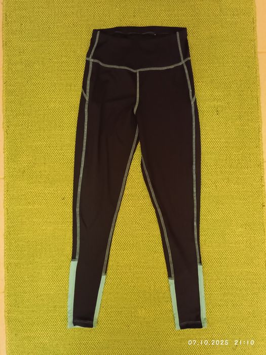 Leggings pretas para mulher.