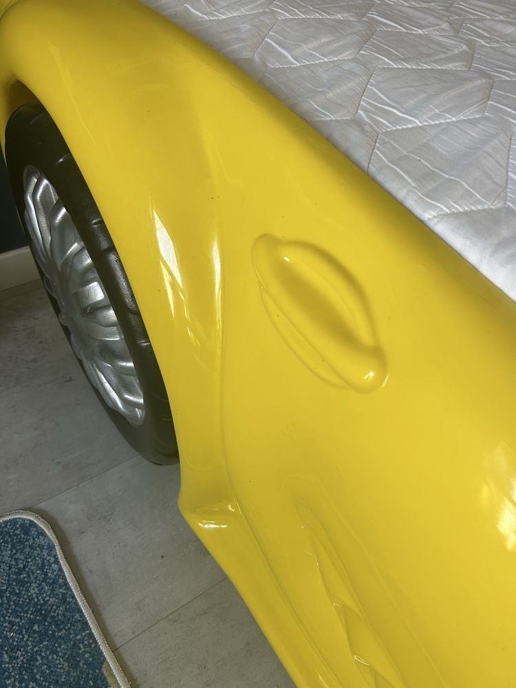 Łóżko samochód sleep car żółte