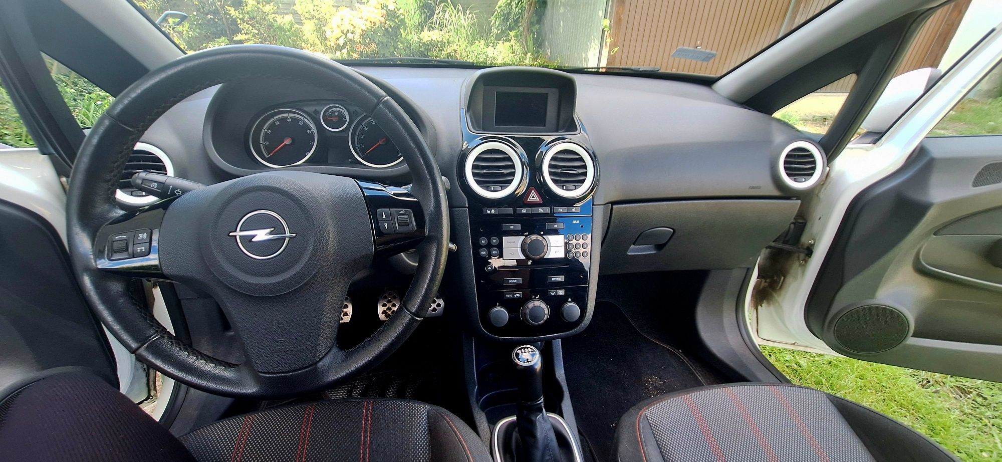 Sprzedam samochód Opel Corsa silnik 1.4 , 87KM