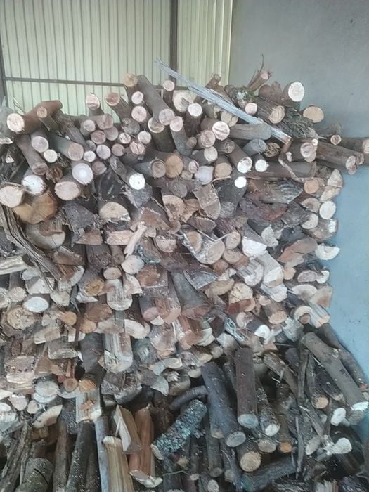 Vende-se lenha / faço entregas