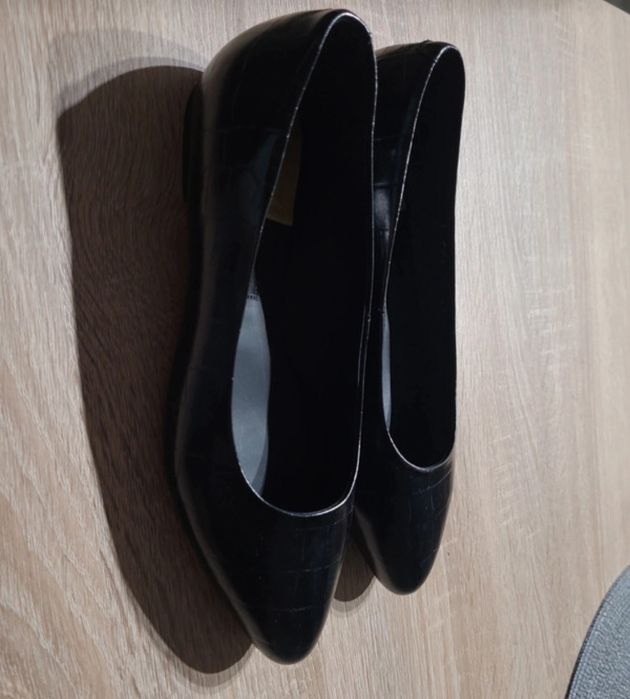 Buty Gino Rossi, rozmiar 36.