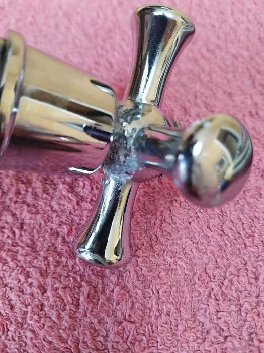 Смеситель на кухню, шланги новые